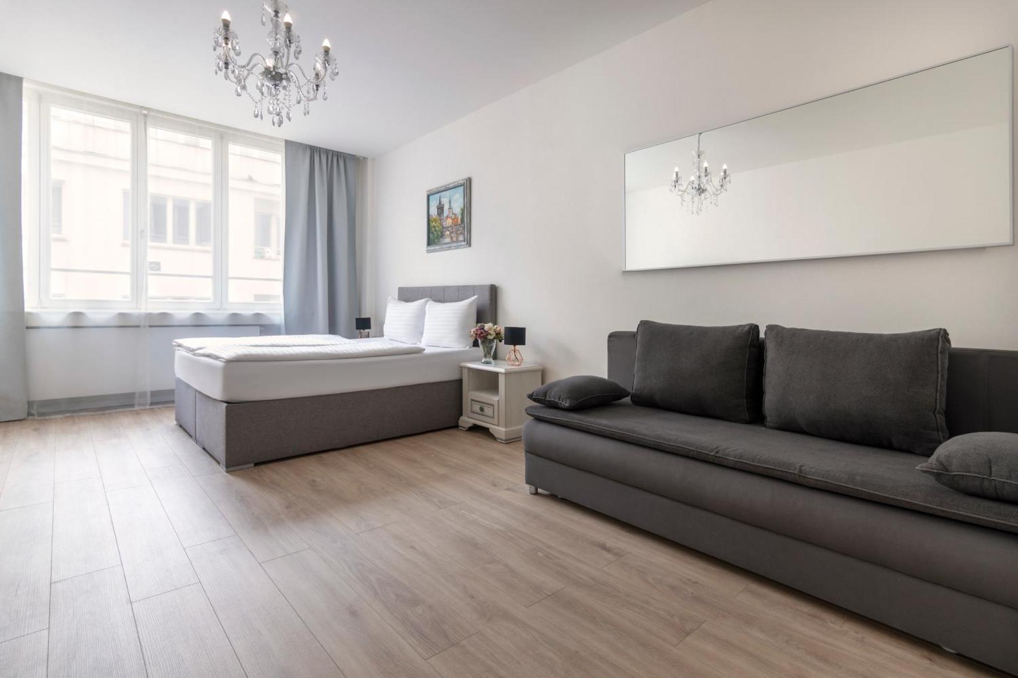 Prague Serenity Suites And Apartments Esterno foto